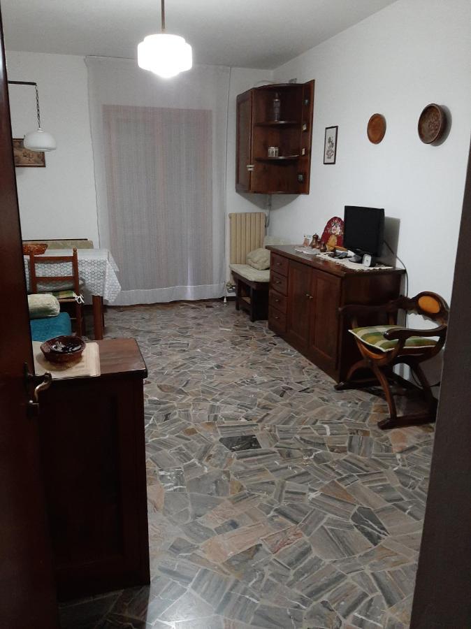Bilocale a Piazza Brembana Apartment Exterior foto